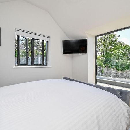 1 The Nest - Luxury Modern House Nr Beach & Bars With Sea Views & Free Parking Villa Charlestown  Esterno foto