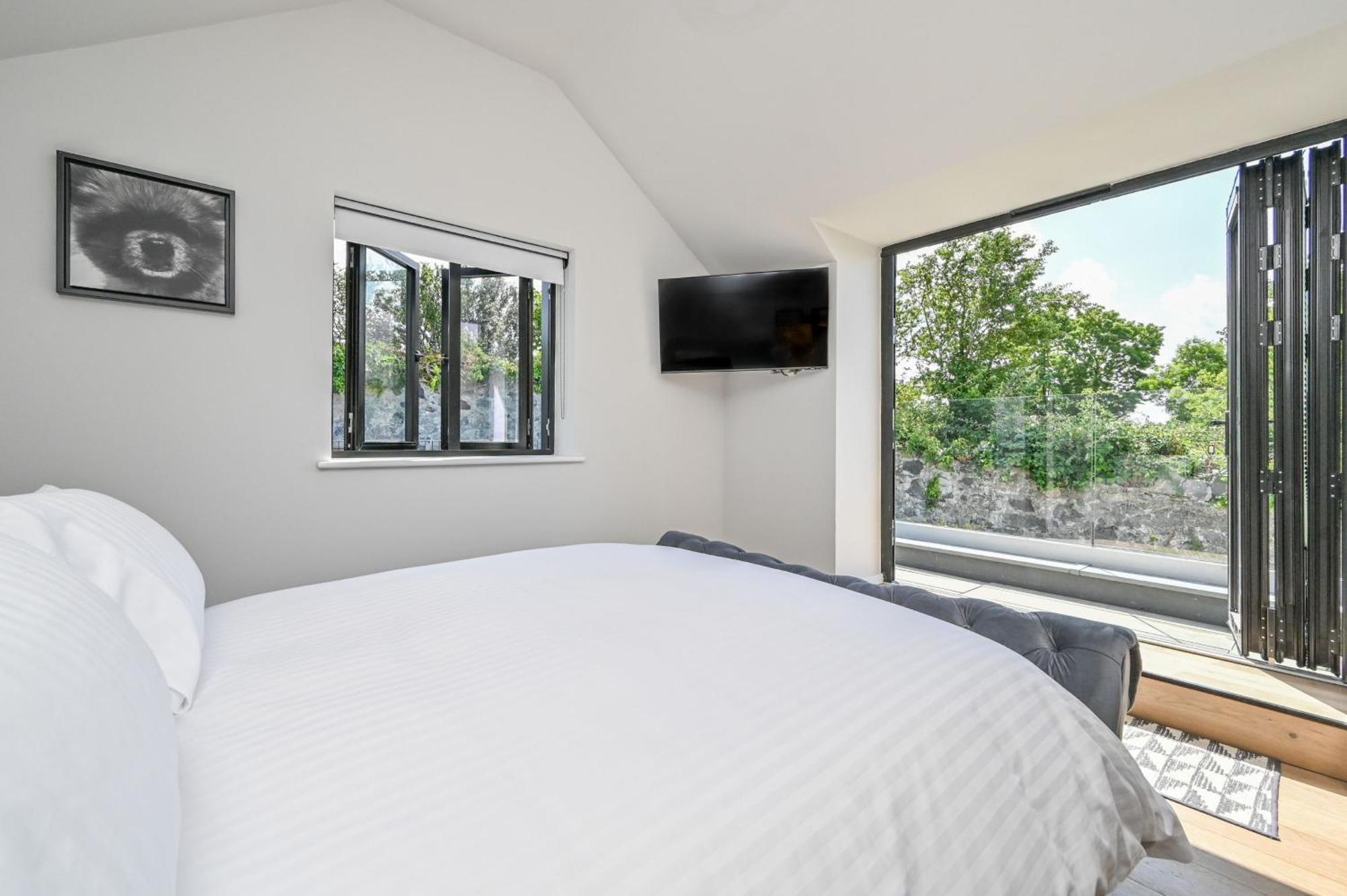 1 The Nest - Luxury Modern House Nr Beach & Bars With Sea Views & Free Parking Villa Charlestown  Esterno foto