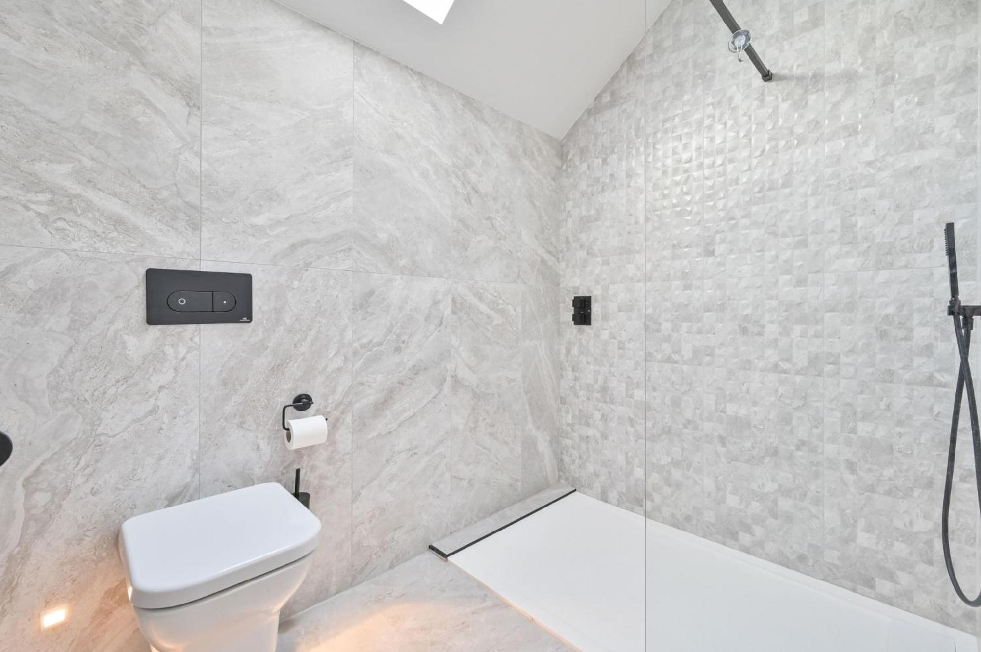 1 The Nest - Luxury Modern House Nr Beach & Bars With Sea Views & Free Parking Villa Charlestown  Esterno foto