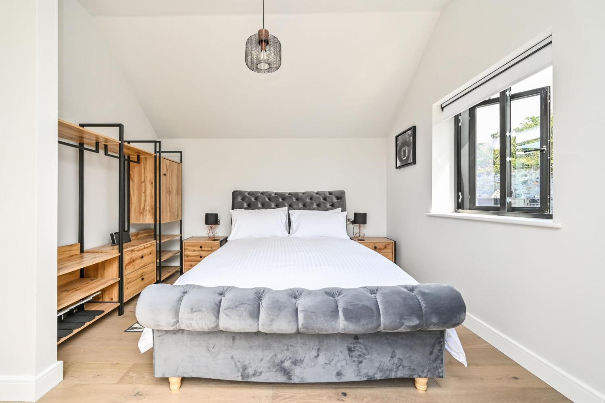 1 The Nest - Luxury Modern House Nr Beach & Bars With Sea Views & Free Parking Villa Charlestown  Esterno foto