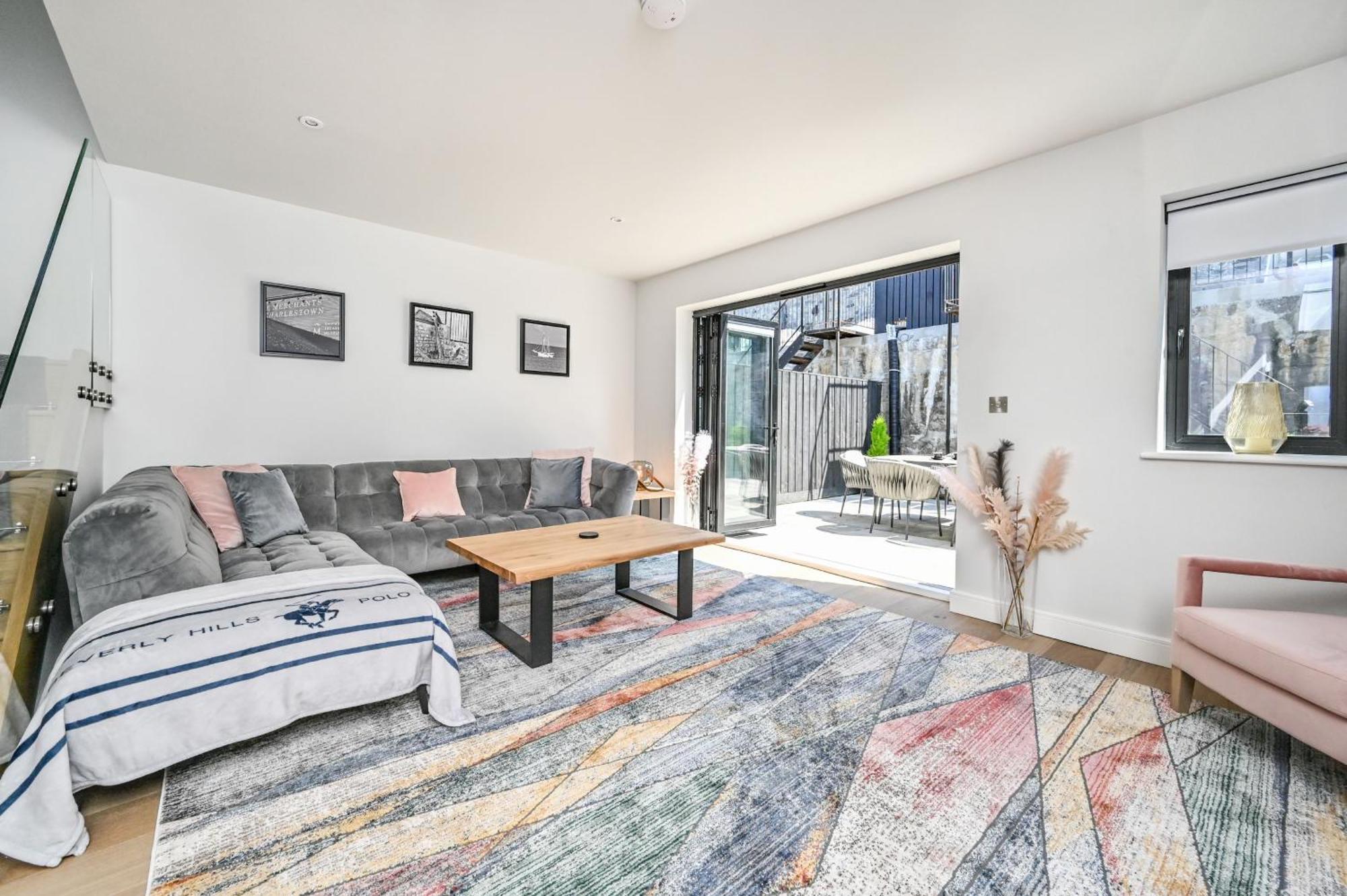 1 The Nest - Luxury Modern House Nr Beach & Bars With Sea Views & Free Parking Villa Charlestown  Esterno foto