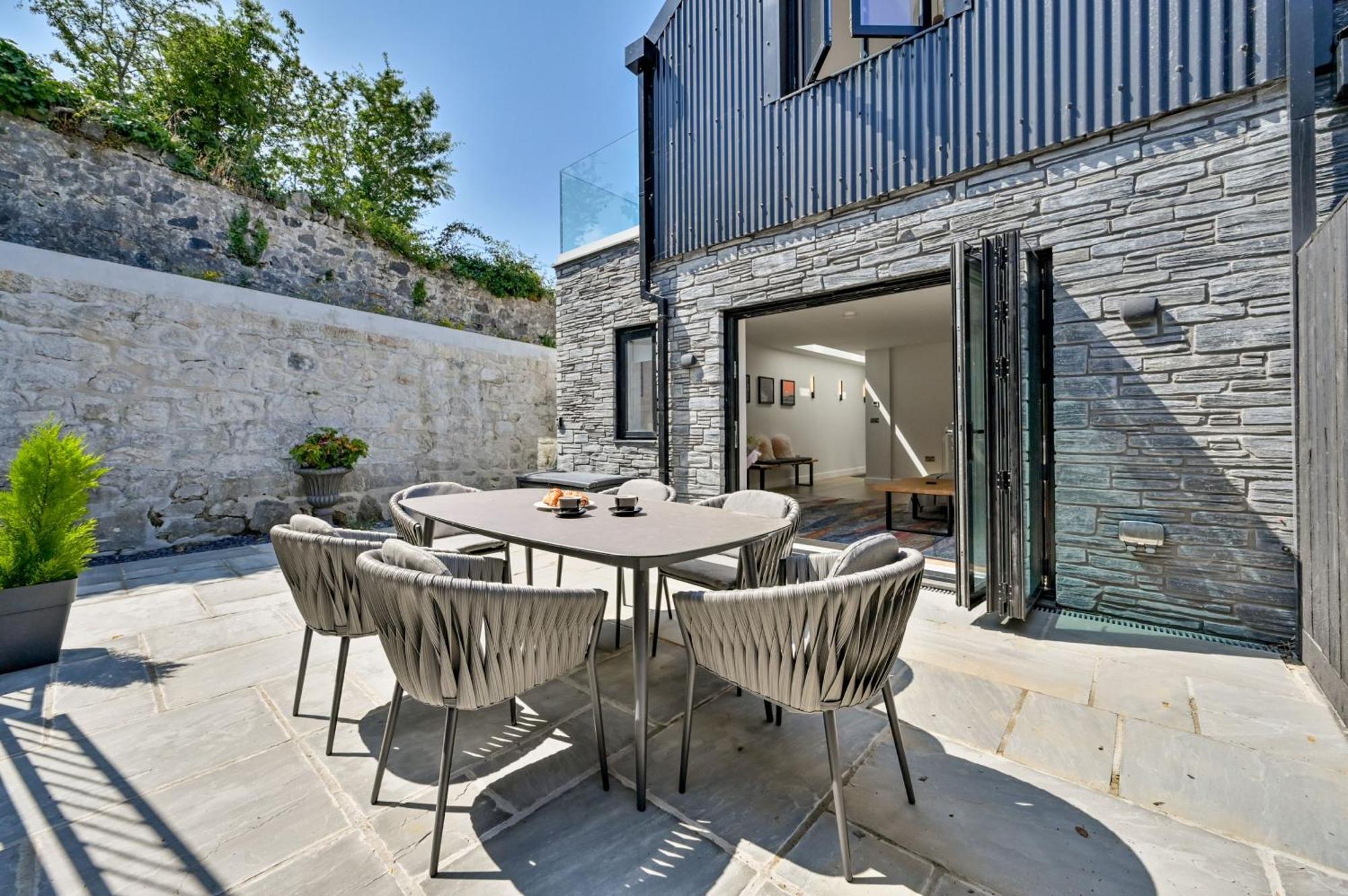 1 The Nest - Luxury Modern House Nr Beach & Bars With Sea Views & Free Parking Villa Charlestown  Esterno foto