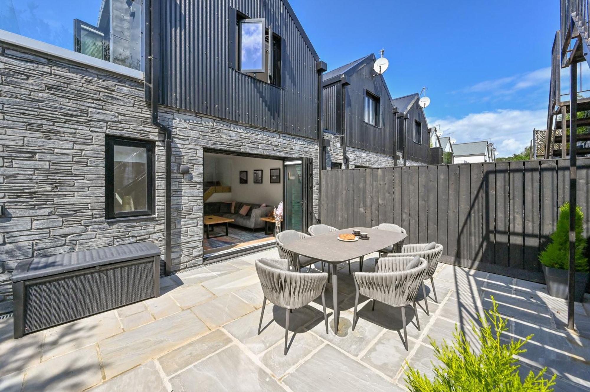 1 The Nest - Luxury Modern House Nr Beach & Bars With Sea Views & Free Parking Villa Charlestown  Esterno foto