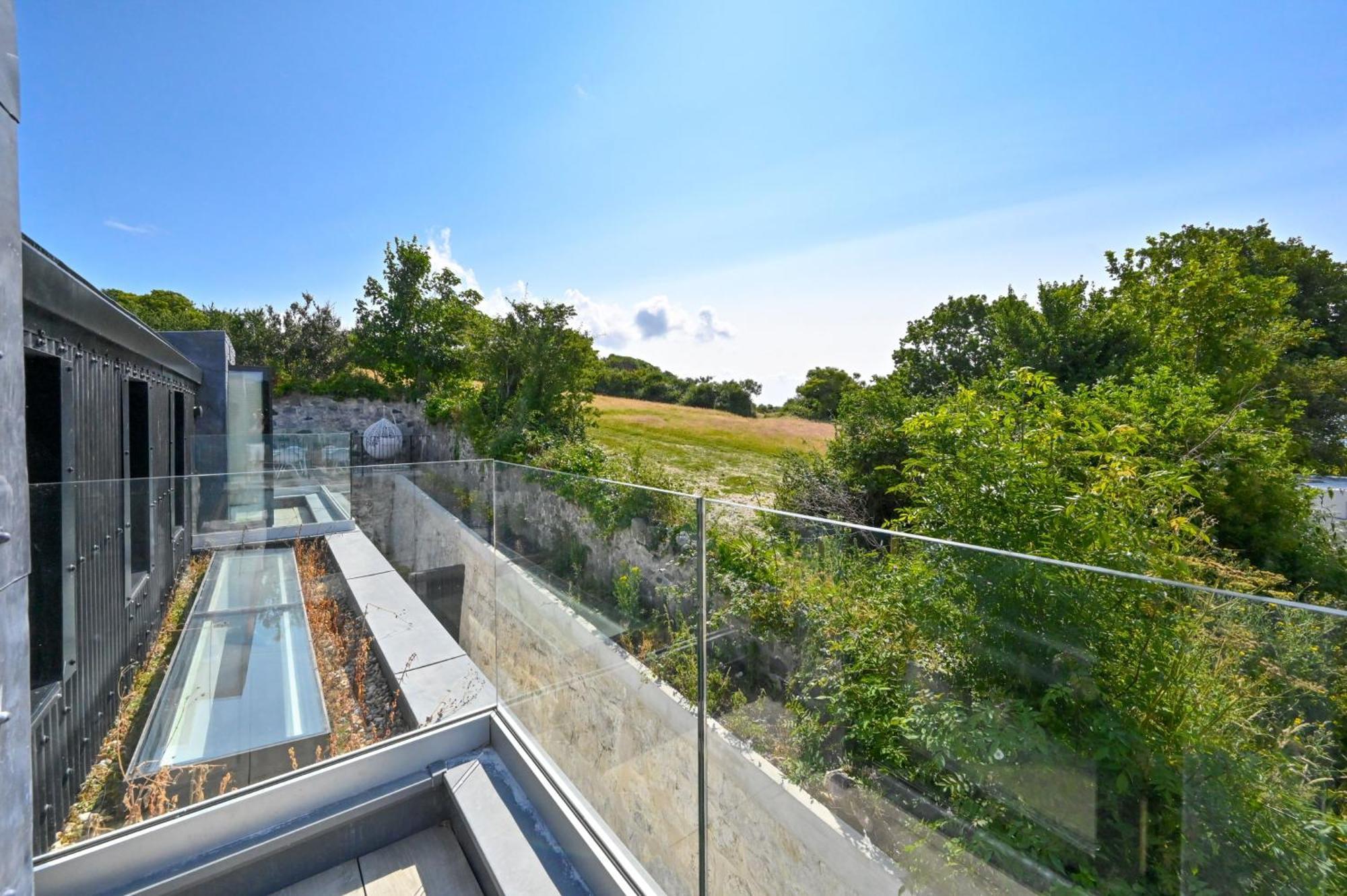 1 The Nest - Luxury Modern House Nr Beach & Bars With Sea Views & Free Parking Villa Charlestown  Esterno foto