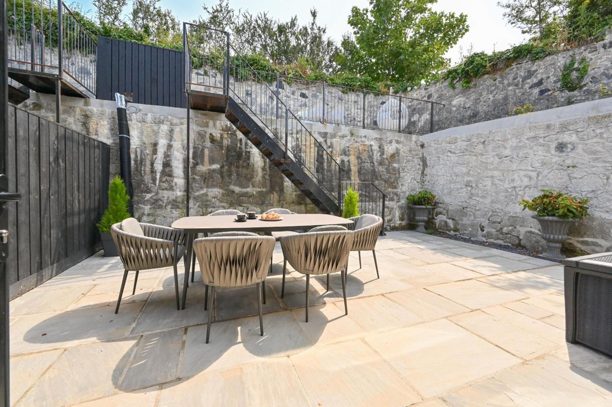 1 The Nest - Luxury Modern House Nr Beach & Bars With Sea Views & Free Parking Villa Charlestown  Esterno foto